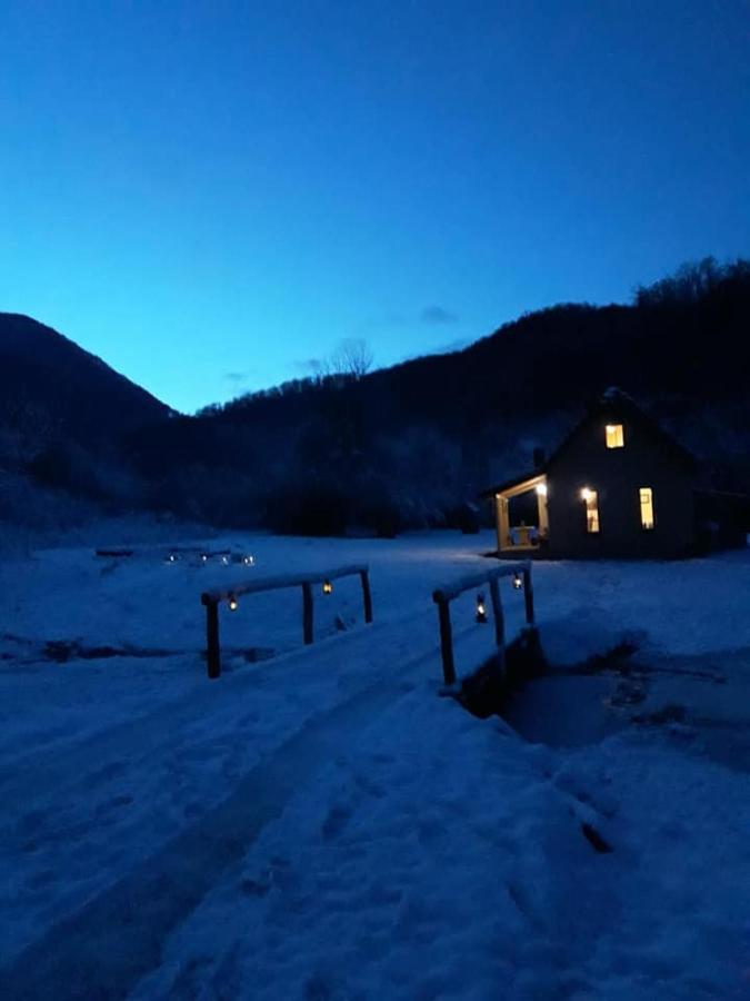 Spirit Of Velebit Villa กอสปิช ภายนอก รูปภาพ